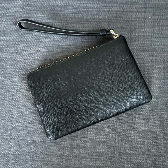 NWT COACH WRISTLET CLUTCH ZIPPED CARDHOLDER LEATHER - Picture 2 of 6